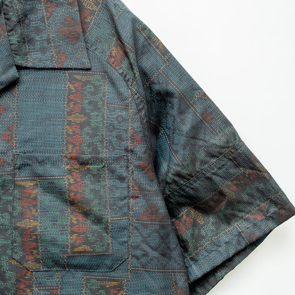 Abstract Pattern Short-Sleeved Aloha Shirt XL CA153