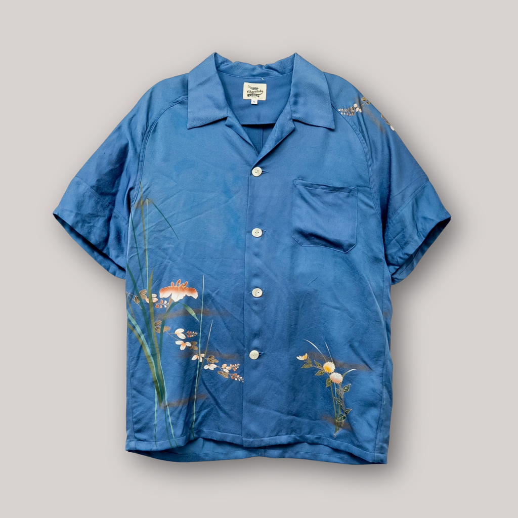 Blue and Two Flowers Short-Sleeved Aloha Shirt L CA143