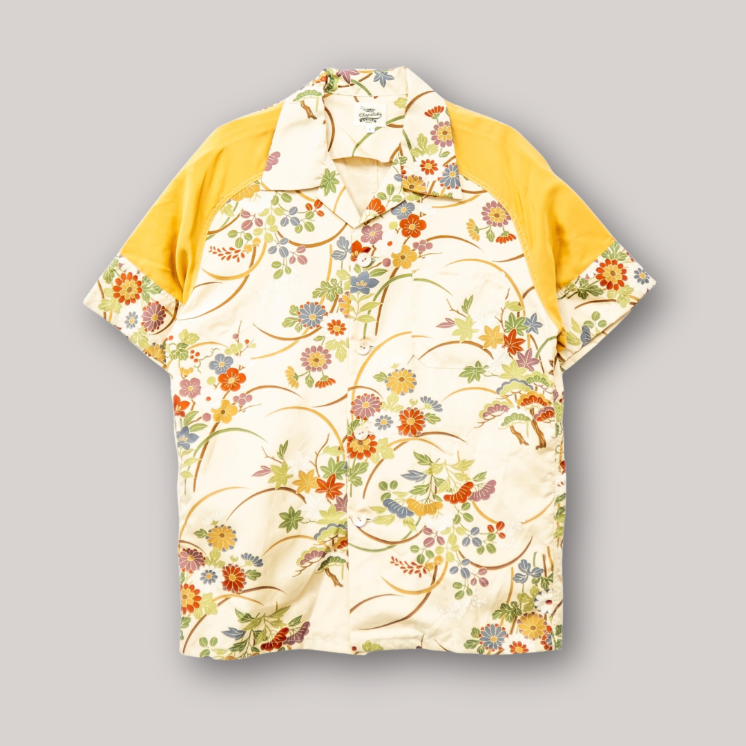 Flowers and Vines Short-Sleeved Aloha Shirt L CA147
