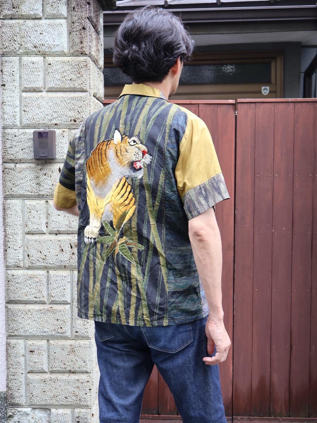 虎刺繍　半袖刺繍大島紬アロハシャツ　L　CA55