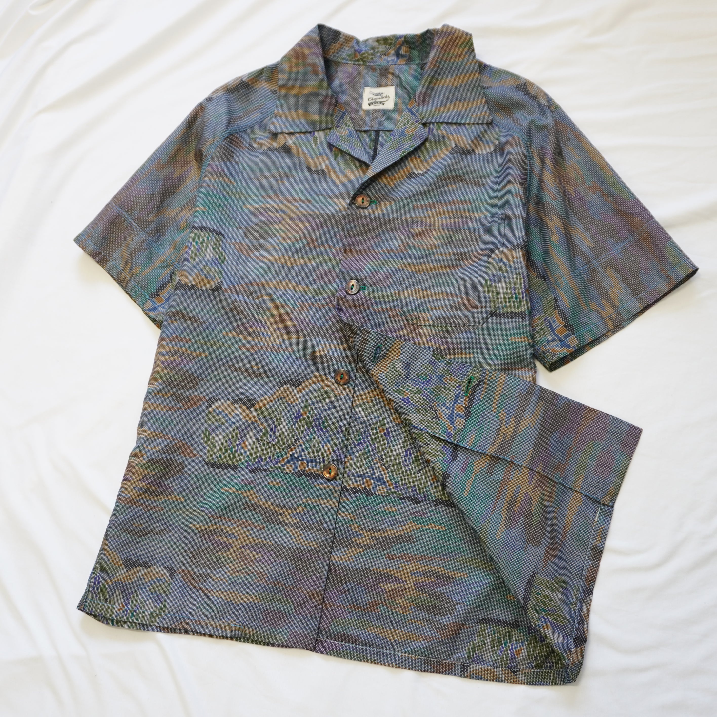Hazy Mountain View Short-Sleeve Oshima Tsumugi Aloha Shirt L CA115