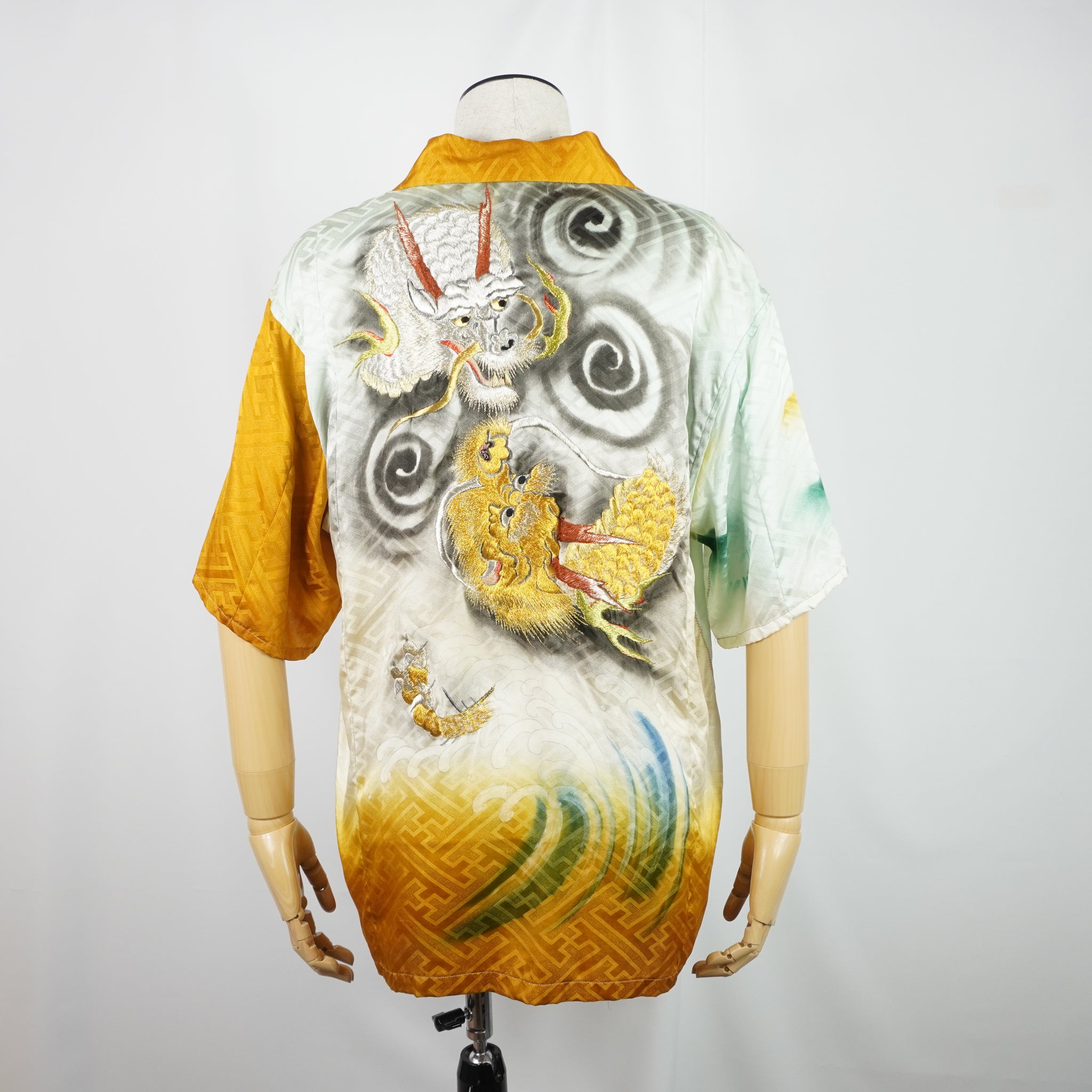 Kimono Aloha Shirt Dragon Silk Size L CA5