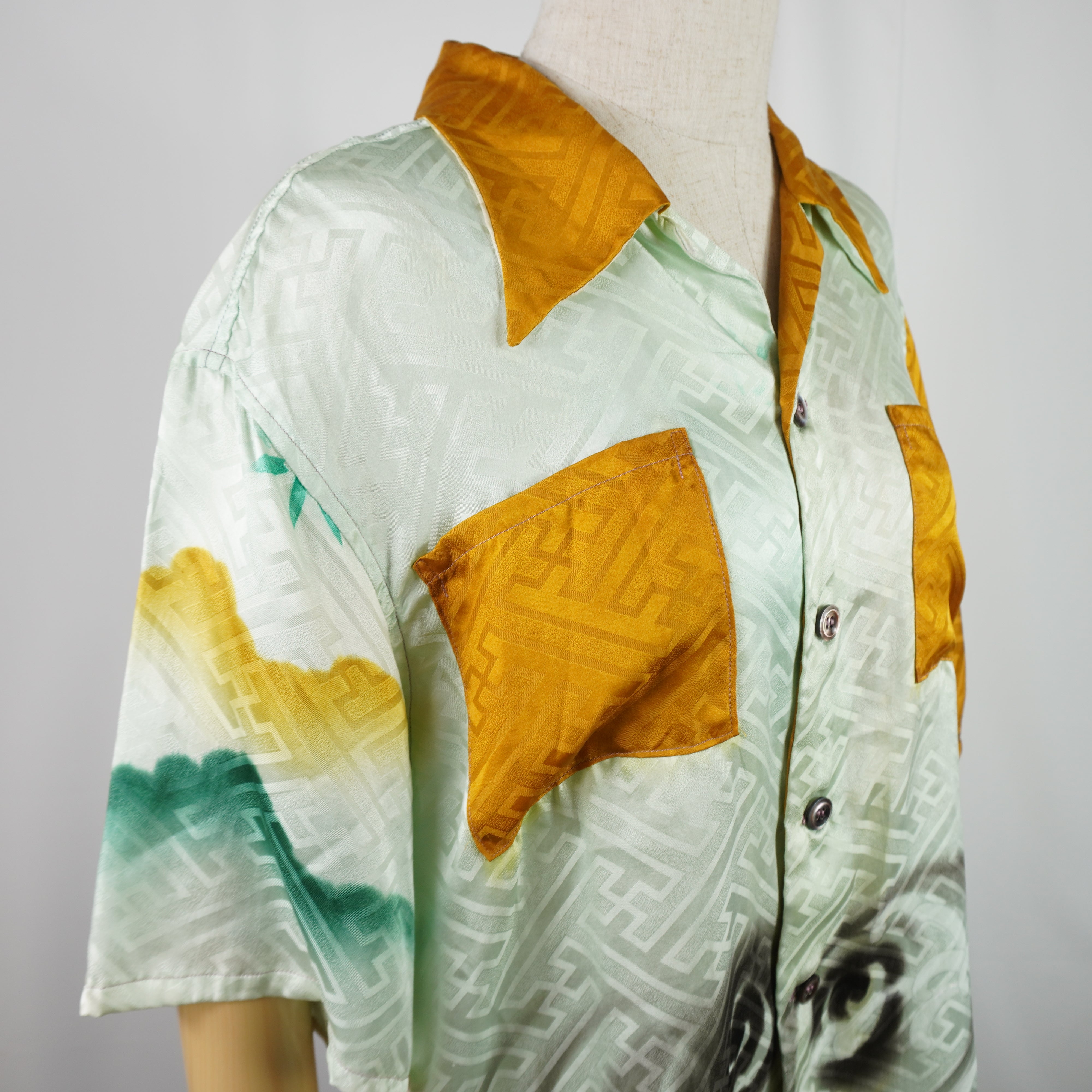 Kimono Aloha Shirt Dragon Silk Size L CA5