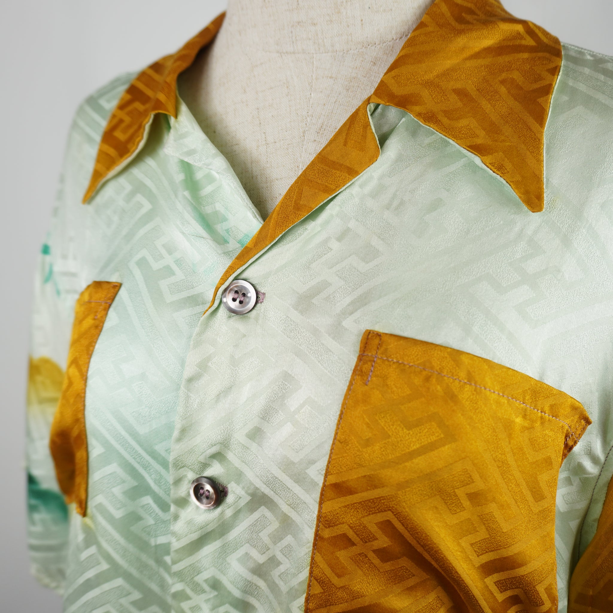 Kimono Aloha Shirt Dragon Silk Size L CA5