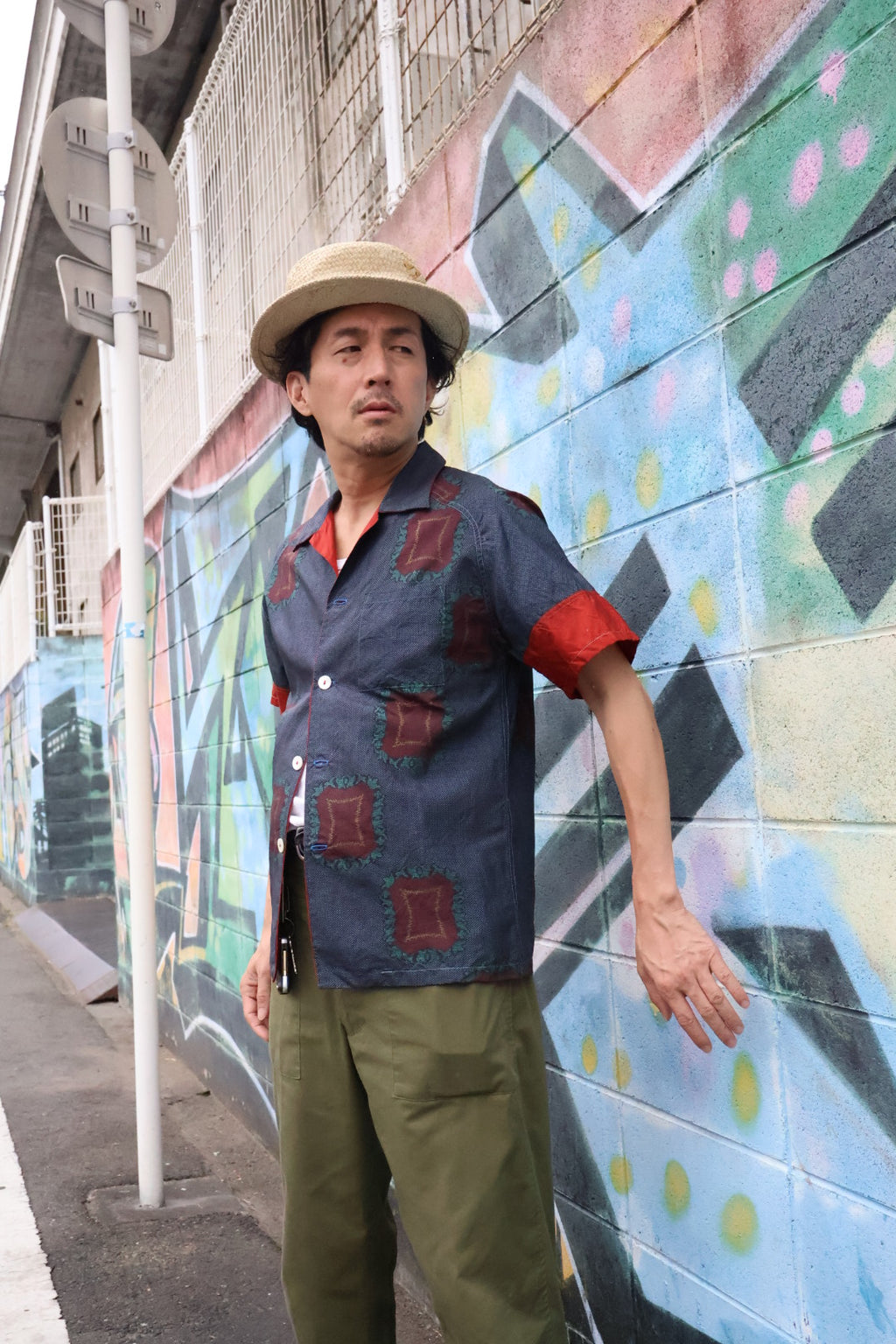 袖口赤幾何学模様　半袖アロハシャツ　L　CA76