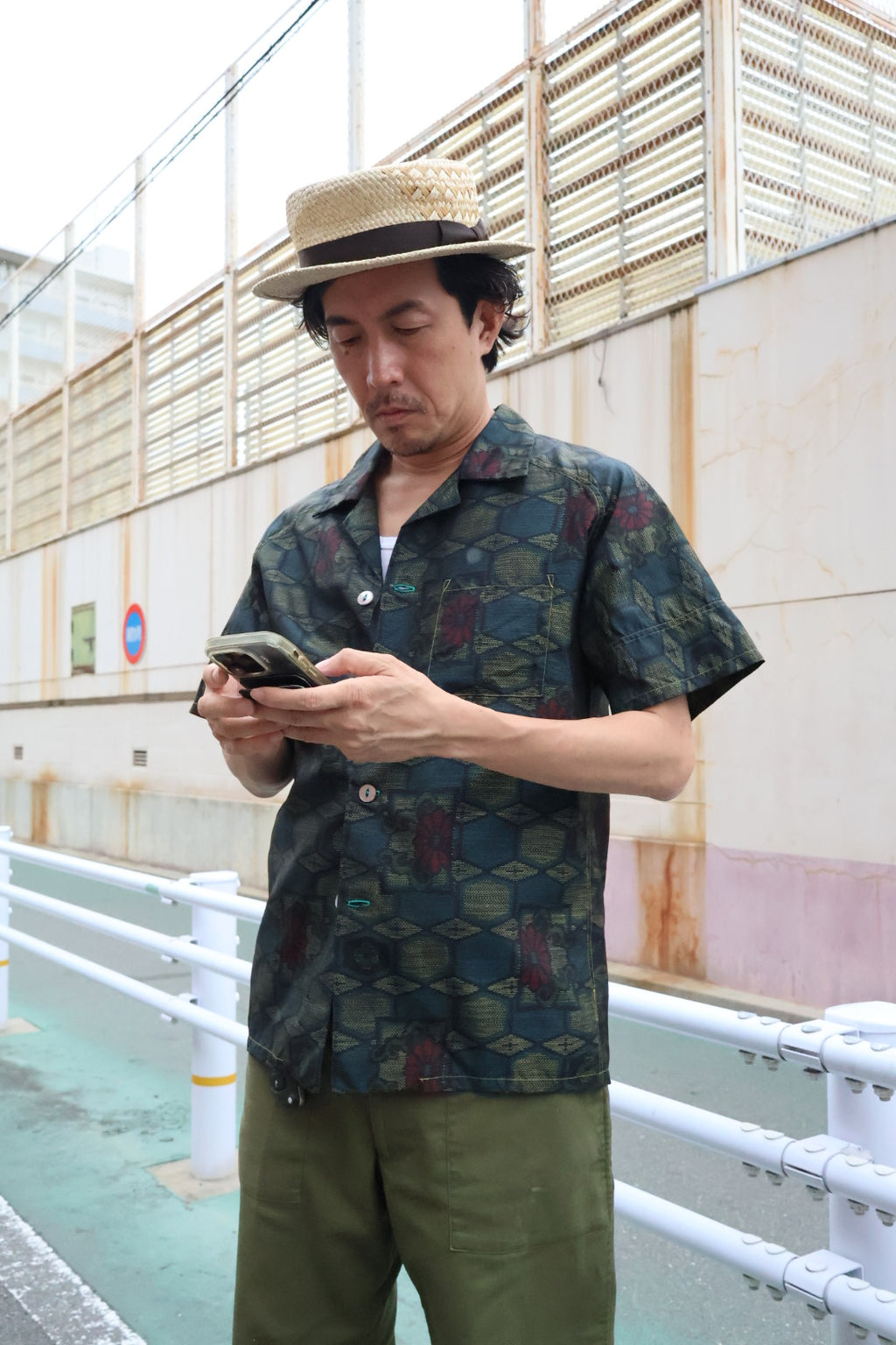 幾何学模様　半袖アロハシャツ　L　CA75