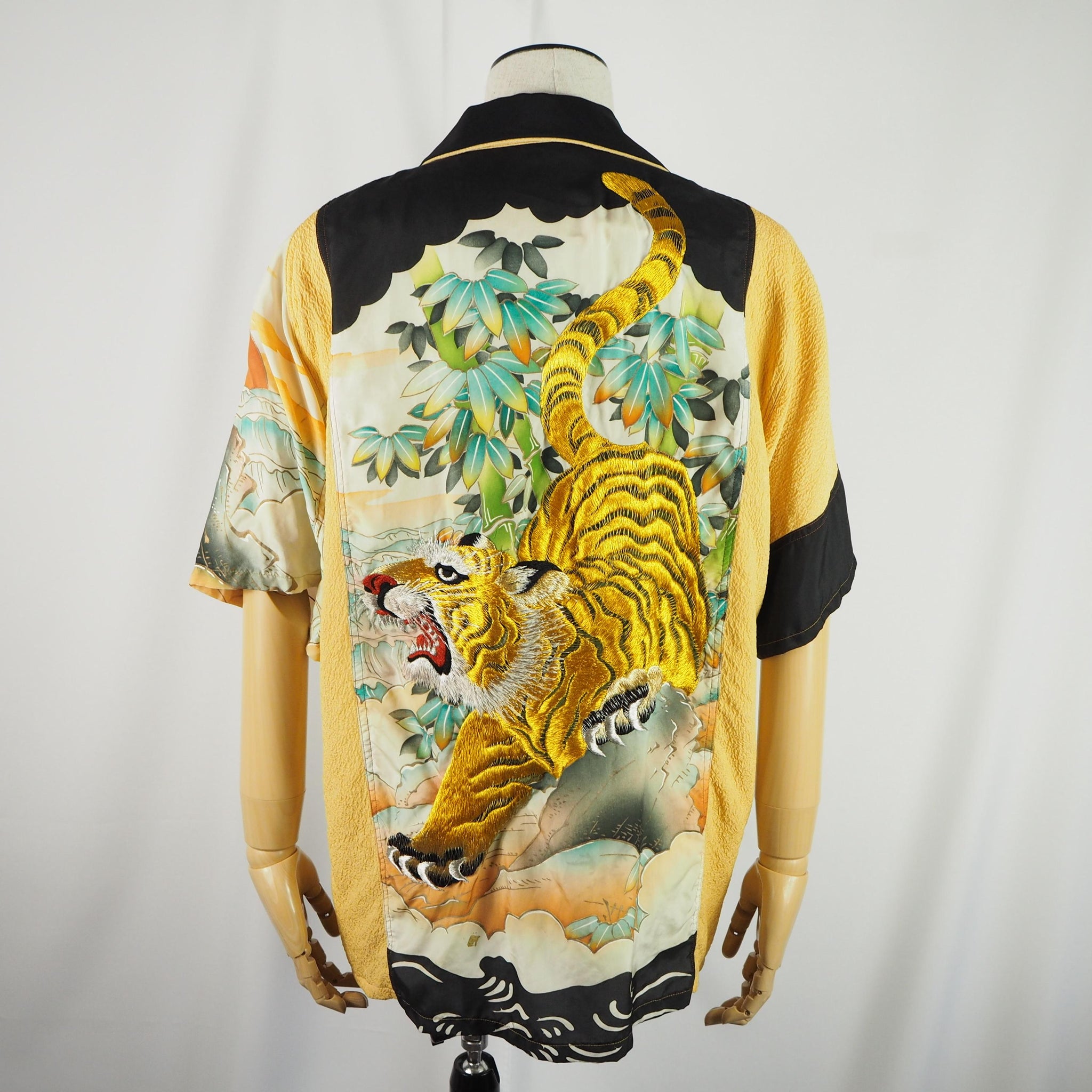 Kimono Aloha Shirt with Tiger Embroidery, Silk, Size M, CA35